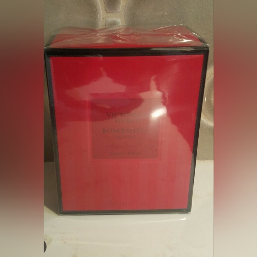 Victoria secret bombshell intense perfume